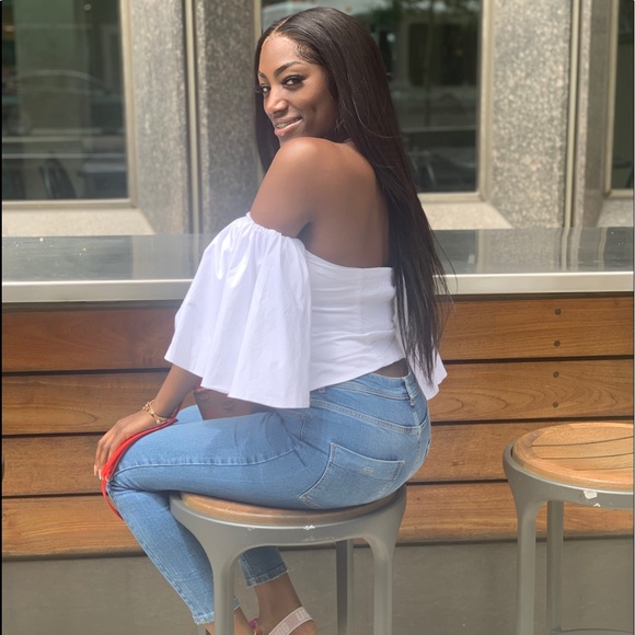 Meet your Posher, Lashawn - Picture 1 of 1